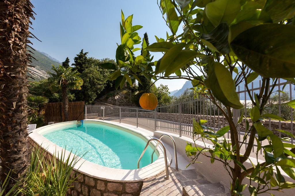 Villa Fiore Torbole Sul Garda Ruang foto
