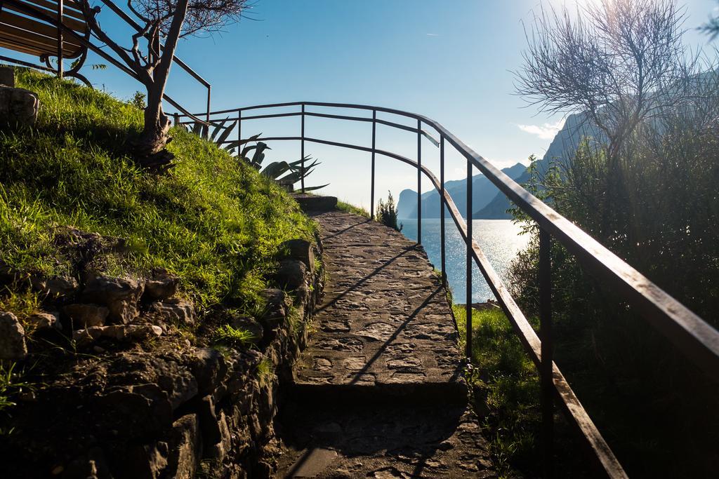 Villa Fiore Torbole Sul Garda Bagian luar foto